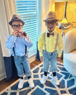 Shamari DeVoe Instagram - My babies!! 😭
Repost from @devoetwins
•
100 days of school down and our Mommy dressed us up as OG’s to celebrate! 👴🏼👴🏼 🎩 🦯 
BUT…the only wrinkles we have is from where our amazing smiles have been! 😃 
#DeVoeTwins
