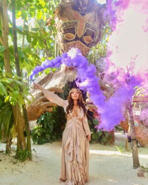 Shamari DeVoe Instagram - 43 turns around the sun and now I know more than ever that happiness is a way of travel – not a destination. Happy birthday to me! ♓️💜
•
📸 @santiago_arenas_photography 
Mua @crispinbeauty_mx 
Hair @ms.andreacpowe 
Taupe Gown @ryanisstyle 
Taupe Gown altered by @cleahcouture
