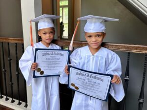 Shamari DeVoe Instagram - Who needs a diploma when you have Mommy and Daddy? 🤣

Repost from @devoetwins 
Leveling up! 👨🏽‍🎓👨🏽‍🎓
•
#DeVoeTwins 
#DeVoeted