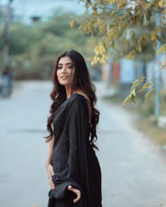 Shamni Mahe Instagram - Live without regrets 🌻 

Make-up @radiancebridalstudio 
Photographer @_kishore_bk_
Costume @tiara_thefashionstudio