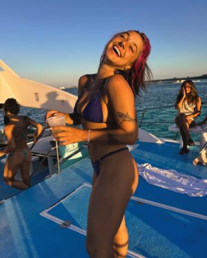 Shanie Blais Instagram - Floating in DR 🇩🇴