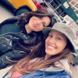 Shannon Elizabeth Instagram - There's nothing better than a long layover in NY on a Sunday with your sister! Love you so much @tamsenfadal -thank you & @irabernstein59 for a beautiful, perfect day!!! 

#sisters
#cousins
#newyork
#sunday
#layover