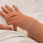 Shannon Elizabeth Instagram - So this happened tonight. Just a little 20 minute surgery on my wrist. I was having increasingly bad pain after accidentally banging it on the side of a game viewing vehicle when on safari for my birthday. 🫣 So I developed something called De Quervain tenosynovitis, & it just wasn't going away. But the doctor tells me this should do the trick! I opted to stay awake & just do a pain block. I just got back to Cape Town yesterday after a month in the US & head up to Pretoria on Wednesday for the @monsterjam_poker_tour with @pokerbetsa. The doctor assured me it wouldn't affect my poker...I was somewhat disappointed as I hoped it might somehow make me better! 😜 A big THANK YOU to my doctor & the entire team that took care of me today. Very grateful!! 🙏🏼✨🙏🏼