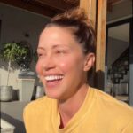 Shannon Elizabeth Instagram - Been on the road with @mikeykayfilms & @shannonelizabethfdn for the last few weeks & it's been INCREDIBLE! Sad to see him go...Cape Town & @conservationguy are crying today as Mikey flies away...we hope he comes back here very soon!! Thank you for your amazing work & all the laughs we had along the way. #mikeykayfilms #munutherhino #shannonelizabethfdn