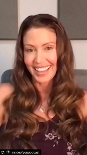 Shannon Elizabeth Instagram - Had so much fun with @themichaelrosenbaum on @insideofyoupodcast. I definitely revealed a few new facts I bet you didn't know about me. #michaelgotitoutofme #itstime 

#Repost @insideofyoupodcast 
・・・
Lots of different stories this week of false perceptions that Shannon Elizabeth had to deal with 💙 Here she talks about this idea coming up in the modeling world.