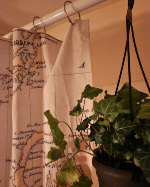 Shannyn Sossamon Instagram - Sweet cozy home details from night 🌙
