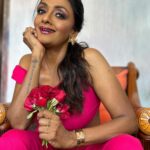 Shanti Priya Instagram - To each fan who has been a source of inspiration and strength, your individual support adds a personal and cherished touch to this incredible journey. Thank you for standing by me.♥️♥️♥️♥️❤️ Makeup by yours truly @shanthipriya333 Hair by @amuthevar Stylist @instylewithaditi Team @_allaboutdisha Outfit @thenewbold.in Jewellery @itahdnura shanthipriya fashion pink Love #trending #shanthipriya #marathi #90s #bollywood #actress #trendingreel #fyp #reelsvideo #explorepage #reelsvideo