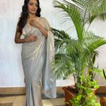 Shanti Priya Instagram - Twirling into the weekend in this gorgeous saree 🧿 Outfit:-@swtantraofficial Makeup & styled by yours truly @shanthipriya333 Hair by @amuthevar shanthipriya #saree #mumbai #instapost #trending #fyp #shanthipriya #ootd #event #post