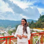 Shanti Priya Instagram – Set your mind free 🦋🌥️🌦️🌤️

shanthipriya shanthi priya actor dancer holiday emotion hill station nature free happy