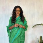 Shanti Priya Instagram – Influence doesn’t always means politics… Ha Ha ha 😂 

HAPPY MAHARASHTRA DAY ♥️