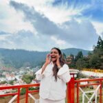 Shanti Priya Instagram – Set your mind free 🦋🌥️🌦️🌤️

shanthipriya shanthi priya actor dancer holiday emotion hill station nature free happy