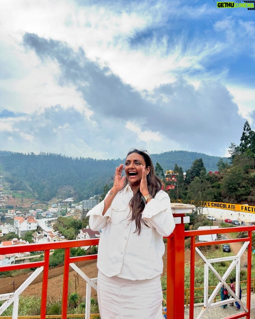 Shanti Priya Instagram - Set your mind free 🦋🌥️🌦️🌤️ shanthipriya shanthi priya actor dancer holiday emotion hill station nature free happy