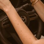 Shany Nadan Instagram - ¿Tienes un Mazda CX-30 nuevo? @mazdaecuador Conoce las características de tu nuevo SUV ✨