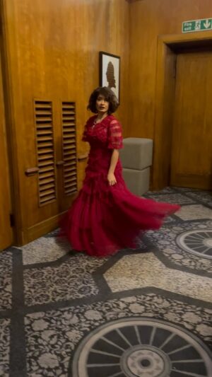 Shappi Khorsandi Instagram - Making new friends #eventshost