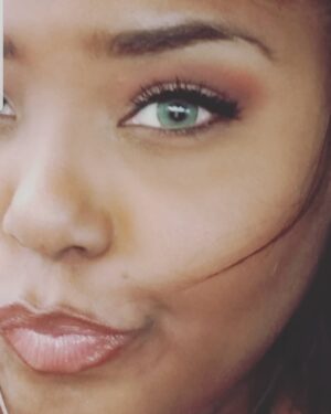Shar Jackson Instagram - Me looking thru the crack of my door talking about"open up all you want.... I'm not going out there yet!!! Just call me QuaranTina" 🤣🤣🤣🤣
