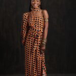 Sharam Diniz Instagram - Dia de África 🌍 O famoso berço da humanidade… então decidi trazer alguns dos looks icónicos da Raínha Makeda. 🥰 Nunca parei para pensar no quão importante a representativade é, até perceber a sua respectiva importância. Poder me rever em qualquer cenário, situação e natureza belíssima da vida. Eis aqui o que esse trabalho lindo me trouxe, uma visão mais ampla de que existe espaço para todos pois a diferença torna-nos mais humanos e juntos construímos coisas incríveis. #serieReiS