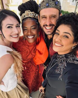 Sharam Diniz Instagram - Na TV pegando fogo, mas nos bastidores, só amor!