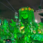 Sharam Diniz Instagram - Agora é OFICIAL! Curti o meu primeiro carnaval na Sapucaí 🇧🇷 E foi memorável 😍🥰 Obrigada @juliannetrevisol @camaroteallegria 💜 pela experiência fantástica, amoooo muito tudo isso 🥹🤩😘 #RJ #Carnaval2024 #Rio #Brasil #Sapucai Now it’s OFFICIAL! Had my first carnival in Rio, Sapucaí 🇧🇷 Thank you @juliannetrevisol @camaroteallegria 💜 for the amazing experience, looove it 🥹🤩😘
