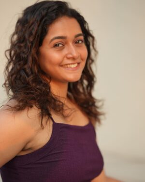 Sharanya Ramachandran Instagram - The golden smile to the days of wine and roses