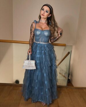 Sharlota Instagram - #cinderelladress moment 🤍💫 @bellesdresscz