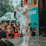 Sharlota Instagram - Uz zitra se vidime v Pasohlavkach kemp Merkur 15:45✨🌸 dekuju @ladislavrostas.photo za par momentek z Prima Love day✨💖 Outfit: @princess.tiramisu ✨