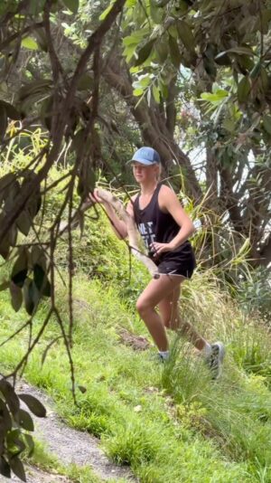 Sharni Layton Instagram - Split the girls into 2 groups, sent them up the mount with 40L of water and told them not to spill it 🤝🏼