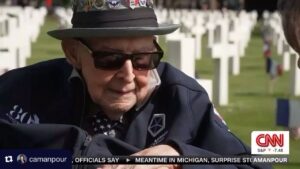 Sharon Lawrence Instagram - God bless you Mr Larson and all those who gave the final measure for freedom. #dday 
Repost from @camanpour
•
“I don’t think I was a hero. I was just like everybody else. We were all in this together.” D-Day veteran Jake Larson is adamant that his bravery 80 years ago was not exceptional: “The heroes are up there. They gave their life, so that I could make it.”