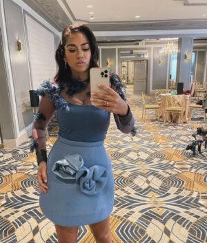 Sharon Carpenter Instagram - What an honor to be back to host the @allwomeninmedia #GracieAwards after-show with one of my fave producers @sorayazada. Big thanks to @fionabloom and, of course, my amazing stylist @bella_sophia_jewels and incredible designer @fashiondrug_by_anahit for the stunning outfit (no I didn’t wear flip flops for the show - that was just rehearsal 😅). And big thanks to @beauty_renovations for the gorgeous glam every single time. ❤️