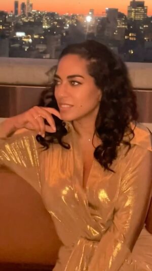 Sharon Carpenter Instagram - Golden hour in NYC… ✨
@samvibes 
@will_hennes