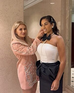 Sharon Carpenter Instagram - Transformation complete! 🤍🖤
Stylist: @bella_sophia_jewels 
Dress: @fashiondrug_by_anahit 
Glam:  @beauty_renovations