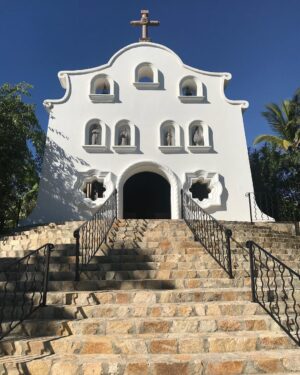 Sharon Case Instagram - The Sea Of Cortez is my favorite of all. Here are vids from my recent trip to Mexico. It was so nice to  have a warm beach vacation after a fun long year of working (and being in snowy NYC the week prior) ⛄️#happythanksgiving2018 #thankful ☮️