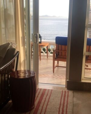 Sharon Case Instagram - The Sea Of Cortez is my favorite of all. Here are vids from my recent trip to Mexico. It was so nice to  have a warm beach vacation after a fun long year of working (and being in snowy NYC the week prior) ⛄️#happythanksgiving2018 #thankful ☮️