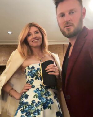 Sharon Horgan Instagram - I went to Banff. It’s beautiful. And the creatives honoured there were inspiring.  And Craig Robinson was very funny.  We stayed at the overlook hotel and I got lost a lot.  I was trying to take photos of my outfit to tag the relevant lenders and was failing until @bobby happened to come along and save me. The last pic is how I was faring photographing my shoes before he rocked up 

@emiliawickstead 
@anyahindmarch 
@gabrielahearst 
@ginashoesofficial 
@racheldavisfashionstylist
