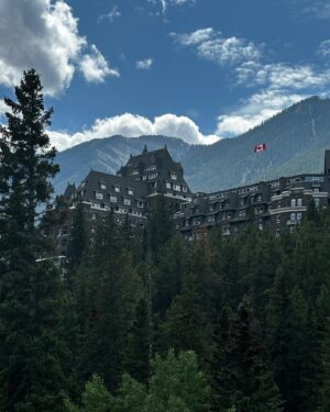 Sharon Horgan Instagram - I went to Banff. It’s beautiful. And the creatives honoured there were inspiring.  And Craig Robinson was very funny.  We stayed at the overlook hotel and I got lost a lot.  I was trying to take photos of my outfit to tag the relevant lenders and was failing until @bobby happened to come along and save me. The last pic is how I was faring photographing my shoes before he rocked up 

@emiliawickstead 
@anyahindmarch 
@gabrielahearst 
@ginashoesofficial 
@racheldavisfashionstylist