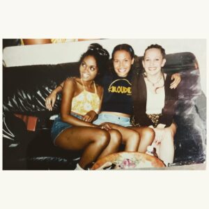 Sharon Leal Instagram - TBT ♥️
90’s NYC DUMP 🍎 #timecapsule 🚀 🔮decade of east coast shenanigans .
#justapager