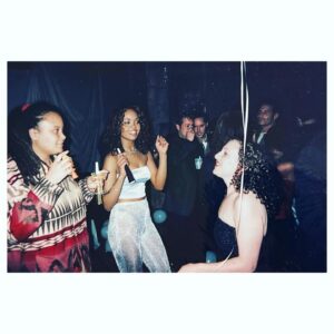 Sharon Leal Instagram - TBT ♥️
90’s NYC DUMP 🍎 #timecapsule 🚀 🔮decade of east coast shenanigans .
#justapager