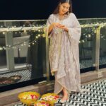 Sheetal Thakur Instagram - Kicking in with Diwali festivities 🪔 Hands down my favourite time of the year #loveandlighttoall✨💫