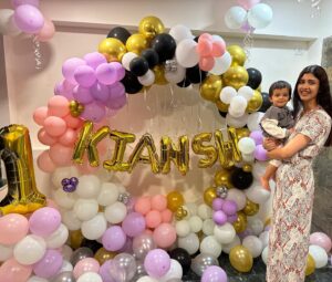 Sheetal Tiwari Instagram - One year of love, laughter and joy!🎂♥️
-
-
-
-

#firstbirthday #birthday #cakesmash #happybirthday #stbirthday #babygirl #birthdaygirl #cake #baby #birthdaycake #babyshower #birthdayboy #birthdayparty #babyboy #love #balloons #firstbirthdayparty #babyphotography #cakesmashphotography #one #photography #oneyearold #party #smashcake #firstbirthdaycake #family #firstbirthdayphotoshoot #balloongarland #cakesmashphotographer #sheetaltiwari