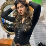 Sheetal Tiwari Instagram - New hair, new me! - - - - #haircolor #hair #haircut #hairstyle #hairstyles #hairstylist #balayage #hairdresser #hairgoals #beauty #blondehair #blonde #fashion #instahair #longhair #highlights #hairsalon #hairtransformation #behindthechair #style #makeup #haircare #salon #haircolorist #hairfashion #olaplex #ombre #hairoftheday #color #sheetaltiwari
