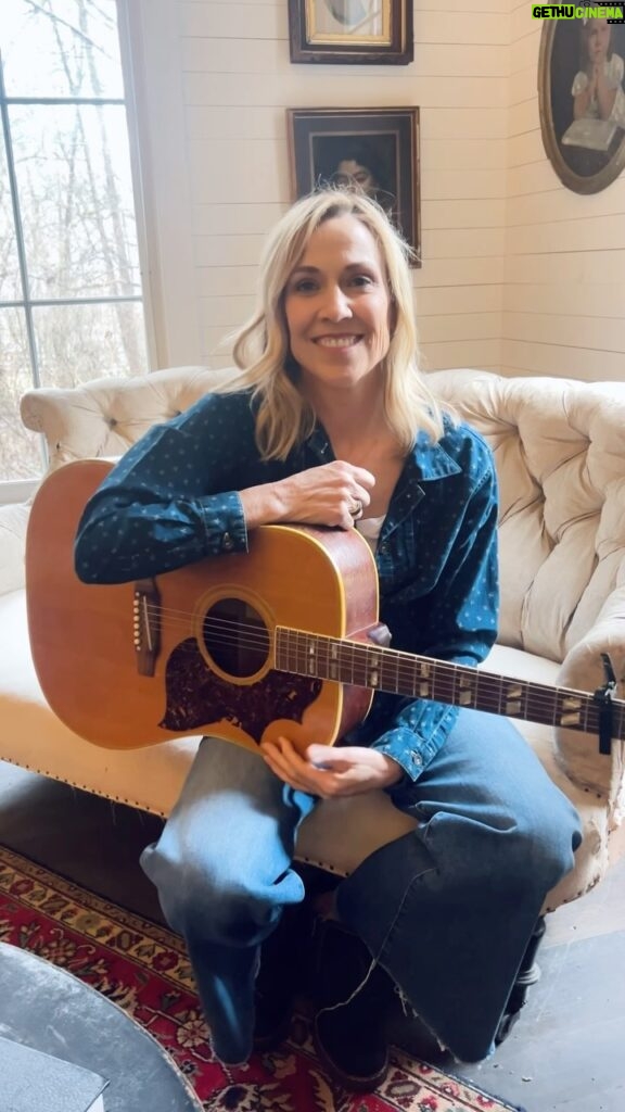 Sheryl Crow Instagram - First time playing my new song “Do It Again”! 🎶 If you like it, go check out the full album version wherever you listen to music and let me know what you think! #DoItAgain