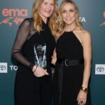 Sheryl Crow Instagram - What a beautiful night! Got to honor my dear friend, @lauradern, with the Ongoing Commitment Award from @green4ema. Laura is super woman… what she does to help make this world a better place is inspiring! ❤️