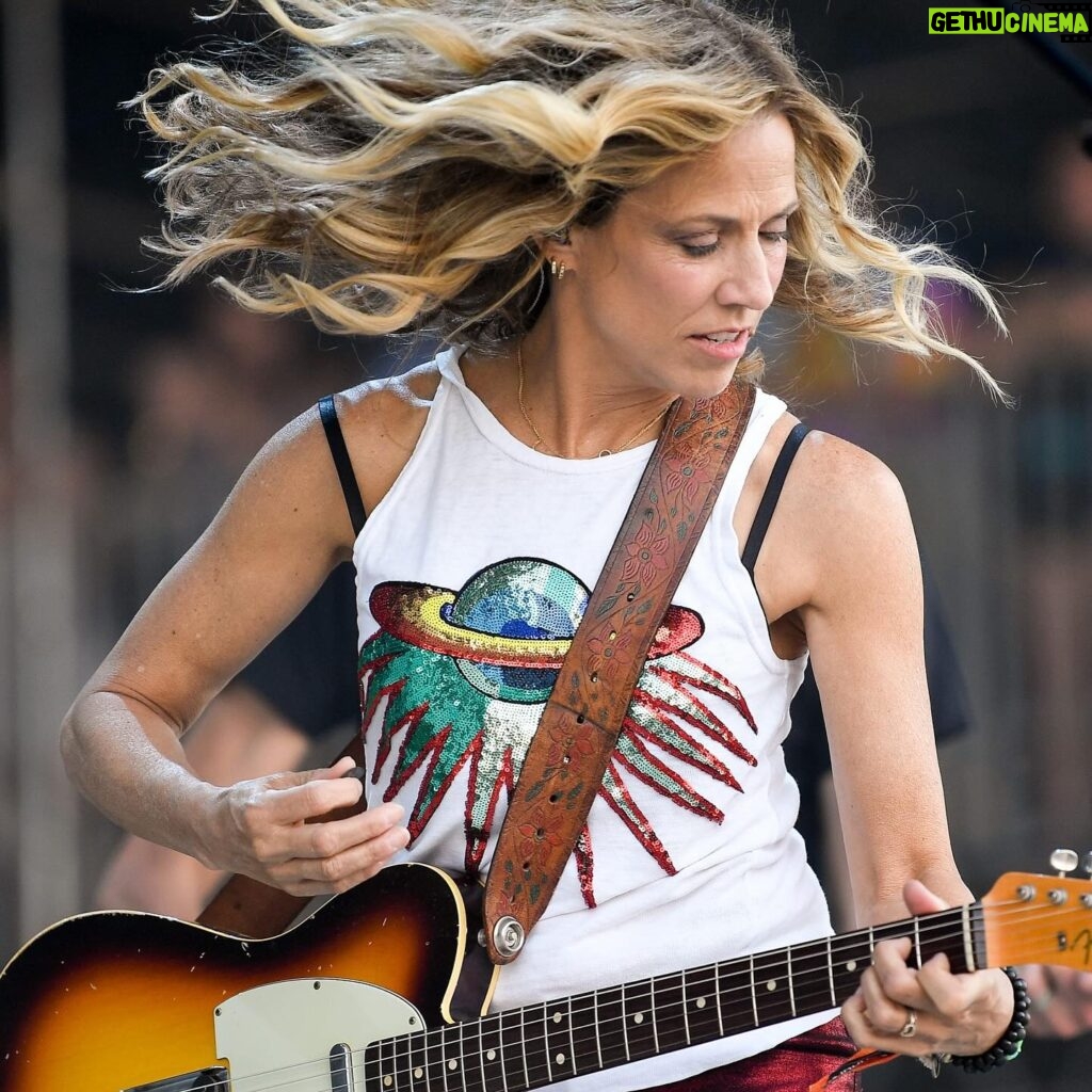 Sheryl Crow Instagram - Sheryl Crow outfit, 2018 | Crow wore this outfit for her headlining appearance at the Bonnaroo festival in 2018. Her new album, 'Evolution', comes out this Friday, March 29th. She has said of the album, "I said I’d never make another record, thought there was no point to it. But this music comes from my soul. And I hope whoever hears this record can feel that." Pre-order #RockHall2023 Inductee @sherylcrow's new album from the link in bio.