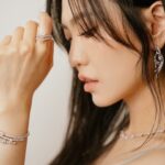 Shi Shi Instagram - 謝謝 @hit_fm_taiwan 還有歌迷朋友們，‘創作歌手獎’對我的意義很大， 是對於我所煩惱的、所堅持的、各種掙扎和對細節雕琢的一種肯定， 像是在告訴我這些過程都是值得的， 我會繼續寫歌給大家聽 好嗎🖤 昨晚很開心的享受了舞台， 也很享受和團隊奔波之後休息室裡安靜吃冰棒的時光 很經典，謝謝你們🩷 （對了，我的師弟們是否太帥了？） outfit @lseoul.official jewelry @HeartsOnFire #HeartsOnFireTaiwan styling @linxiuwei hair @plants_rick @apackofcigarettesaday makeup @clairechengmakeup @apackofcigarettesaday photo @rockykao456 manager @meluko1007 assistant @imhyl dancer @kobayashi518 @hsiaoxx @ef_yifuwang @__jocelyn98 #hito流行音樂獎