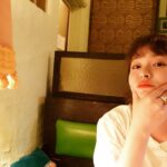 Shihori Kanjiya Instagram - もう1ヶ月以上前の写真、、 また生牡蠣食べに行きたいなぁ。 今は毎日『頭痛肩こり樋口一葉』の舞台のお稽古に励んでいます。 そして明日からは私が吹き替えを担当している、『アストリッドとラファエル文書係の事件録』の放送がスタートします！ フランス発のミステリードラマ。 私はアストリッドの声を担当しています。 とても面白いので是非ご覧ください！ #nhk #アストリッドとラファエル文書係の事件録 ＃アストリッドとラファエル #7月24日 #23時10分から #放送 です！