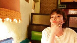 Shihori Kanjiya Instagram - もう1ヶ月以上前の写真、、
また生牡蠣食べに行きたいなぁ。
今は毎日『頭痛肩こり樋口一葉』の舞台のお稽古に励んでいます。
そして明日からは私が吹き替えを担当している、『アストリッドとラファエル文書係の事件録』の放送がスタートします！
フランス発のミステリードラマ。
私はアストリッドの声を担当しています。
とても面白いので是非ご覧ください！
#nhk #アストリッドとラファエル文書係の事件録 ＃アストリッドとラファエル #7月24日 #23時10分から #放送 です！