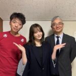 Shihori Kanjiya Instagram - ちりとてちん15周年大感謝祭 来てくださった皆様、ありがとうございました！ こんなに時間が経っても、こんなに愛されてる作品に参加できて幸せだなぁと何度も思いました。 15年ぶりにお会いした茂山さんは私の拙いトークも全て拾ってくれて本当に頼れる兄さんだなと改めて思いました。 遠藤さんは緊張する私に 「予定と違うことになっても全然良いから！」とおっしゃってくださいました。 舞台に出たら本当に喜ぶお客さんを感じることができて、この光景をあの時のＢ子に見せてあげたいと思いました。 15年経ってもあの時の私たちを優しく見守って愛してくれるひとがいるんだよーって。 15年前のあの時もこうやって沢山の方々に支えられていたんだなぁと胸が熱くなりました。 あの時よりは少し大人になったから分かることが増えてきたけど、あの時しか分からなかったこともあって、それが作品に残っていて、今こうやって振り返ることが出来て、幸せです。 ちりとてちんを愛してくださった皆様、本当にありがとうございました。 #朝ドラ #ちりとてちん #ちりとてちん15周年大感謝祭 #茂山宗彦 #遠藤理史