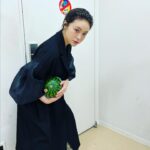 Shihori Kanjiya Instagram - 昨日はとある番宣の収録でした。 楽屋に入ったらスイカが、、 スタイリストmickちゃんからの差し入れでした〜 ありがとう(*^◯^*) そんな季節か〜 #スタイリスト #mick #ヘアメイク #北一騎