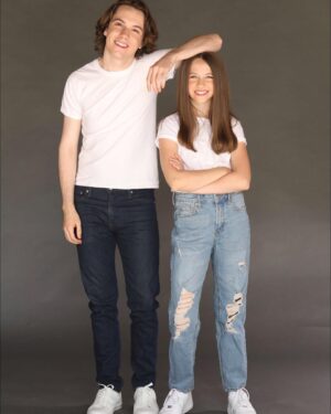Shiloh Nelson Instagram - I swear we can’t take a serious photo sometimes....😂 @iamelijahnelson