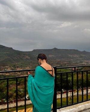 Shilpa Raizada Instagram - Ye mausam ka jaadoo hai 💚💚💚💚💚

I love #saree but saree’s love me more ❤️🙂👍

#blessed #gratitude #thankyouforeverything #🙏🏻