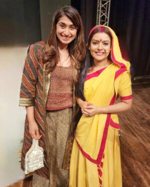 Shilpa Raizada Instagram - Let me introduce you to few of the important characters of JSR Ramayan.
My favourite here - Sita!!
Never judge a book by its cover, especially not a woman. She looks delicate and angelic but is all the way epitome of strength, character, and walks in grace through the toughest periods of life. 
Played to perfection by @shilpa_s_raizada 

Laxman plays the dutiful brother. A handsome shadow of Ram. Fiesty yet obedient, loyalties lying where they must. Had Shroopnakha not fallen for him, probably Ramayan wouldn't have happened 😁😁 @thevikramtiwary 💪

& scroll right for last but not the least for the 'sutradhar', the narrator of this epic play and my fav god #Shiva @tarundattaa 🔱

#ramayan #jaishriramramayan #sita #laxman #shiva #theatre #play #puneetissar